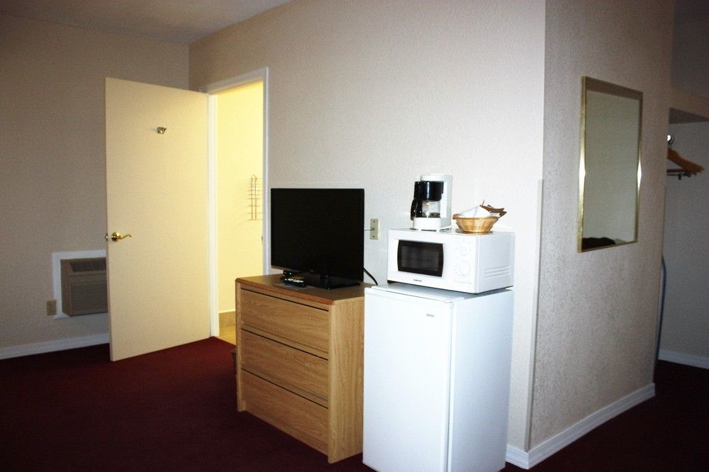Red Roof Inn ブライス エクステリア 写真