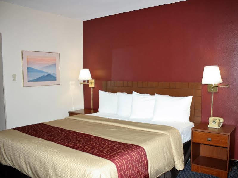 Red Roof Inn ブライス エクステリア 写真